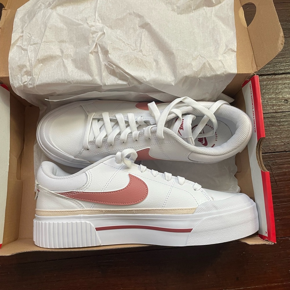 Nike Women's Legacy Court Platform